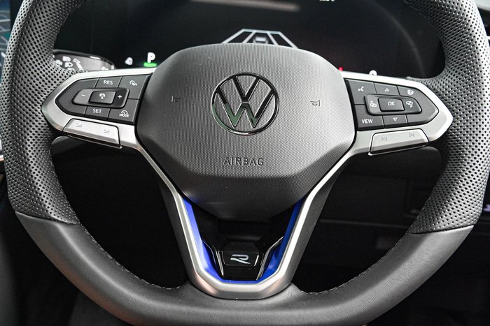 2025 Volkswagen Touareg R