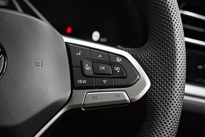 2025 Volkswagen Touareg R