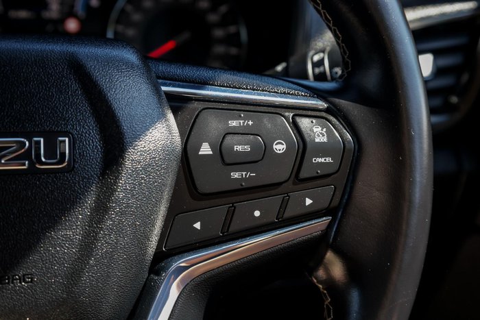 2024 Isuzu MU-X LS-T