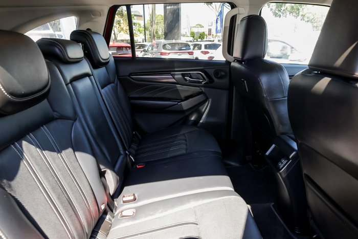 2024 Isuzu MU-X LS-T