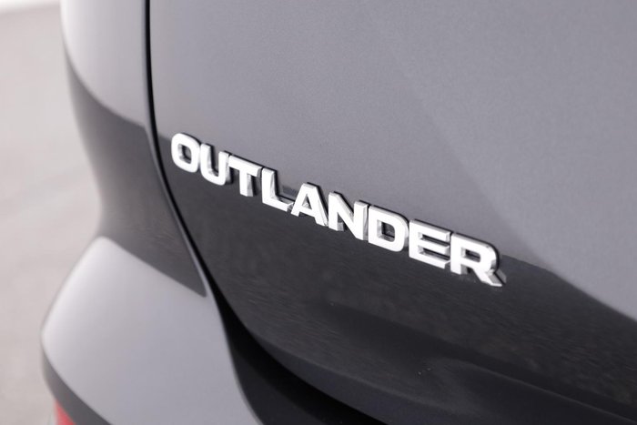 2024 Mitsubishi Outlander Exceed Tourer