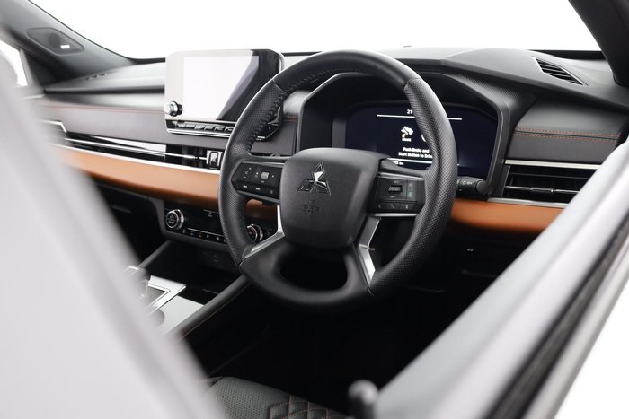 2024 Mitsubishi Outlander Exceed Tourer