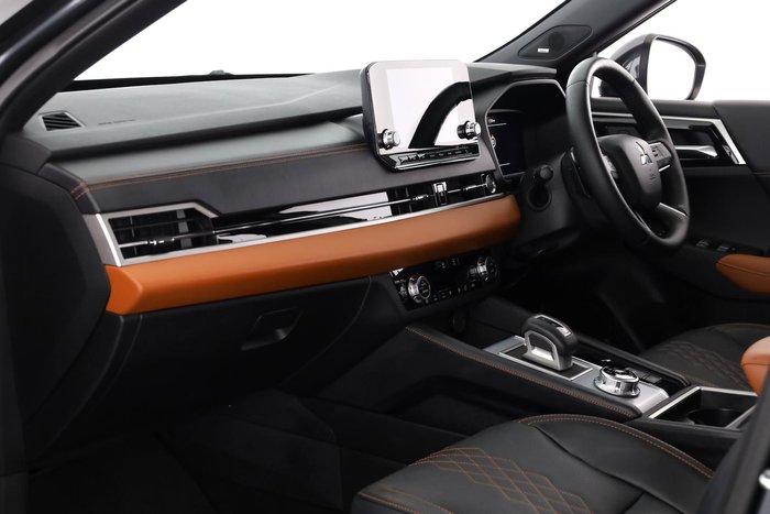 2024 Mitsubishi Outlander Exceed Tourer