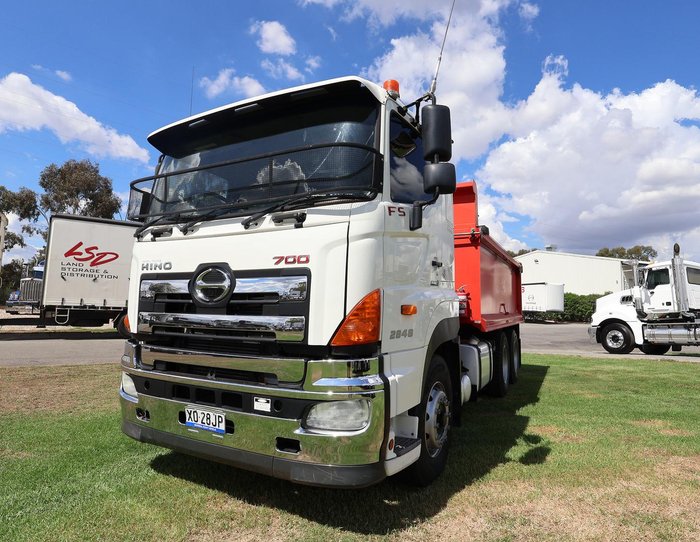 2015 Hino 700 Series