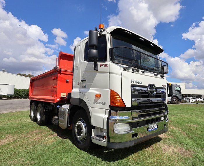 2015 Hino 700 Series