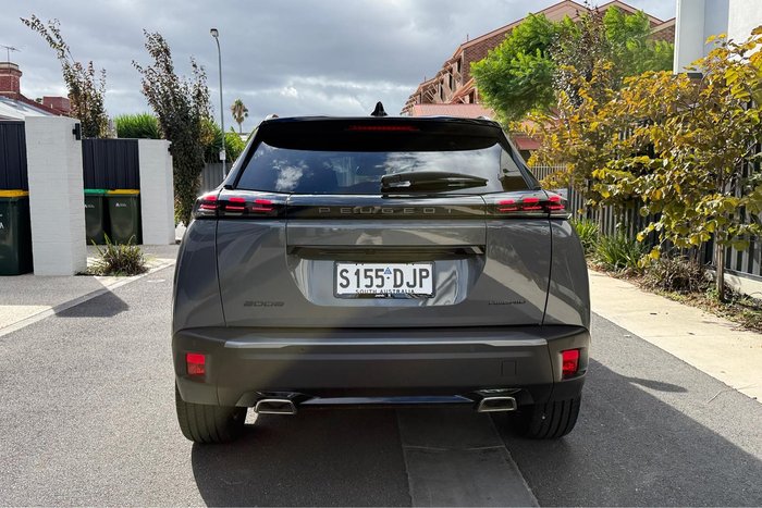 2025 Peugeot 2008 GT Hybrid