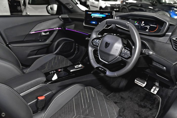 2025 Peugeot 2008 GT Hybrid