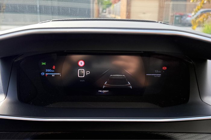 2025 Peugeot 2008 GT Hybrid