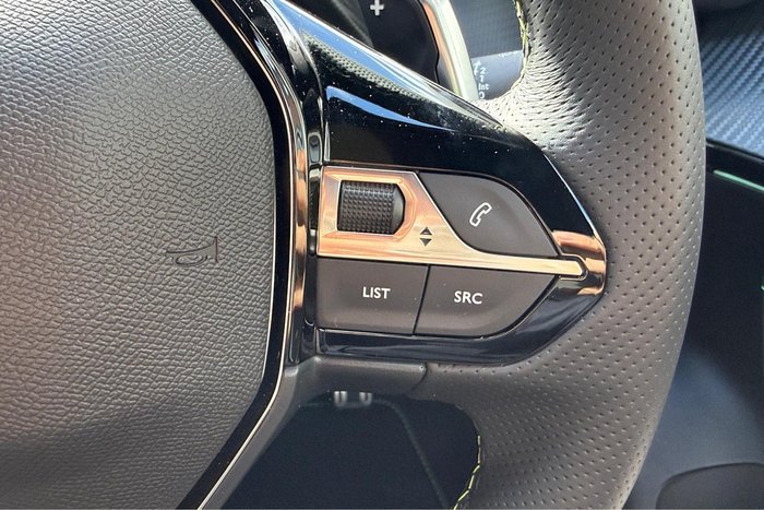 2025 Peugeot 2008 GT Hybrid