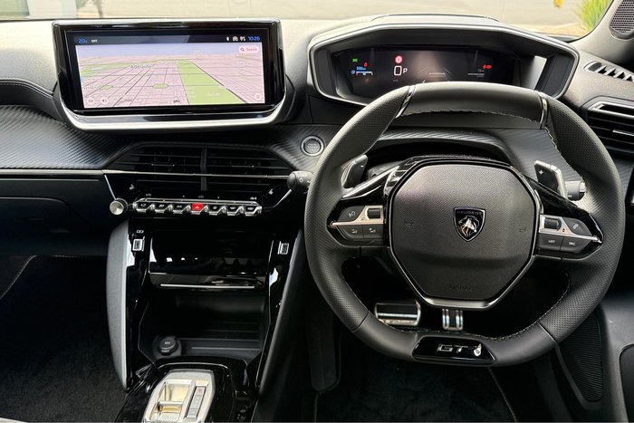 2025 Peugeot 2008 GT Hybrid