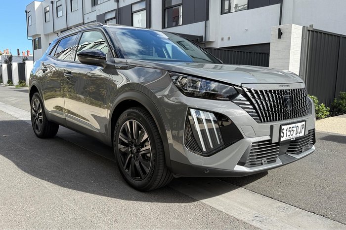 2025 Peugeot 2008 GT Hybrid