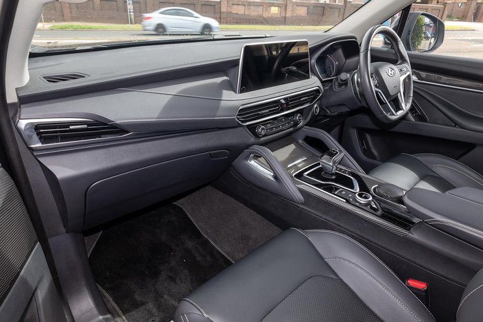 2023 LDV D90 Executive