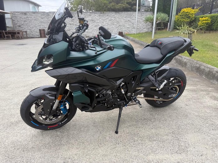 2025 BMW M 1000 XR Competition M 1000 Green