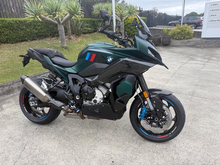 2025 BMW M 1000 XR Competition M 1000 Green