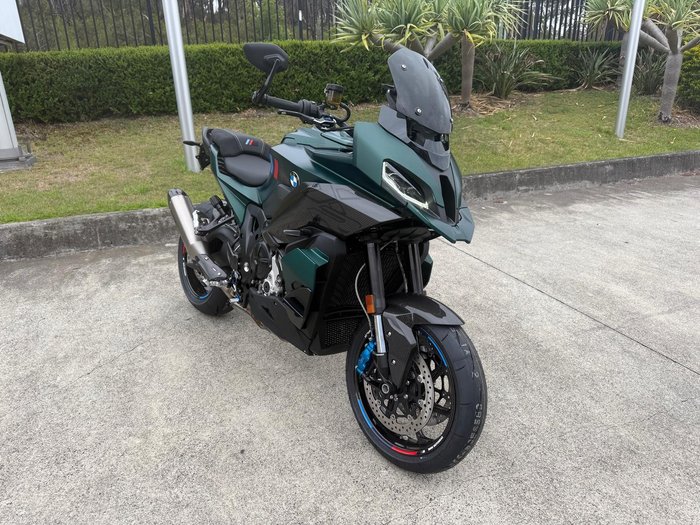 2025 BMW M 1000 XR Competition M 1000 Green