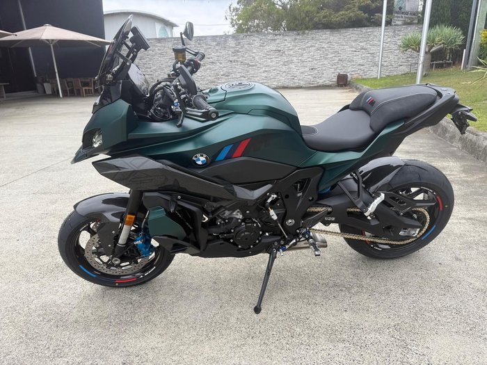 2025 BMW M 1000 XR Competition M 1000 Green