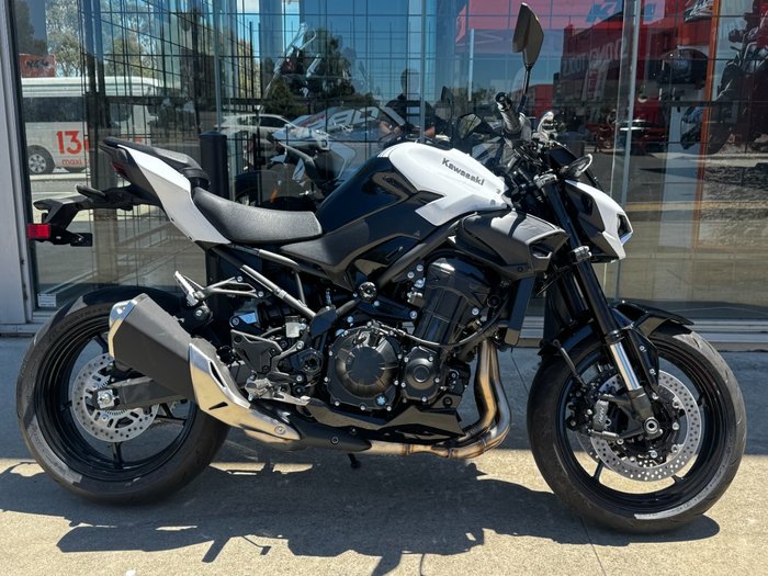 2026 Kawasaki 2026 Kawasaki 900CC Z900 SUPERNAKED (ZR900STFNN) SPORTS WHITE