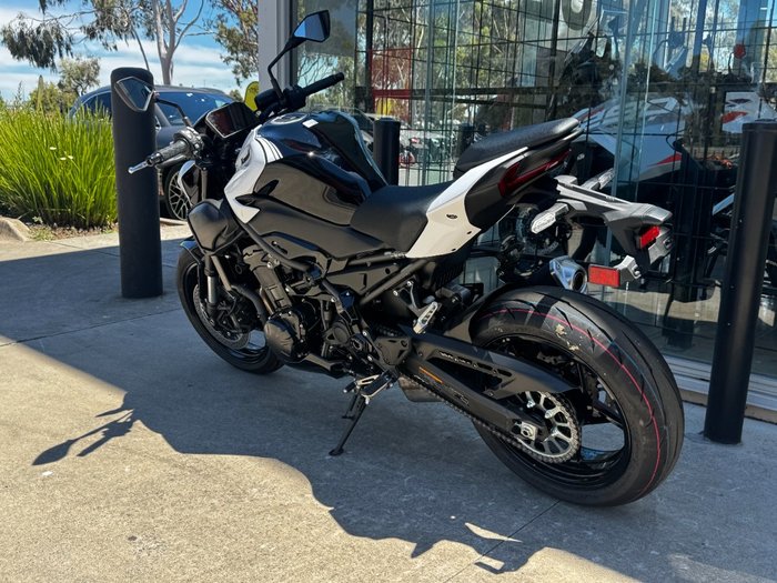2026 Kawasaki 2026 Kawasaki 900CC Z900 SUPERNAKED (ZR900STFNN) SPORTS WHITE