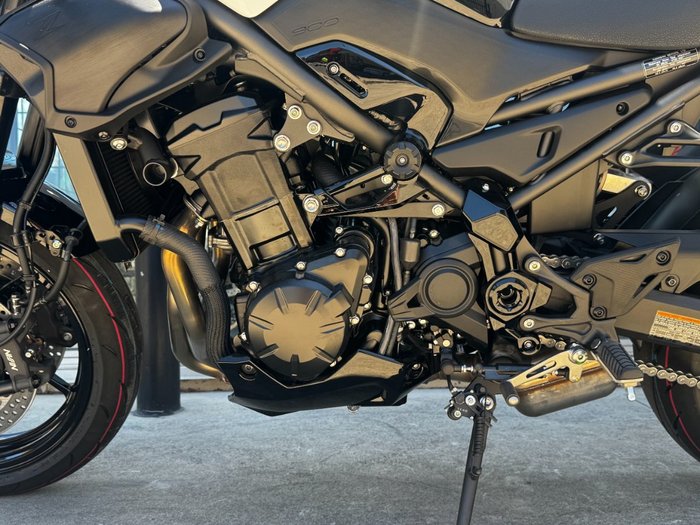 2026 Kawasaki 2026 Kawasaki 900CC Z900 SUPERNAKED (ZR900STFNN) SPORTS WHITE