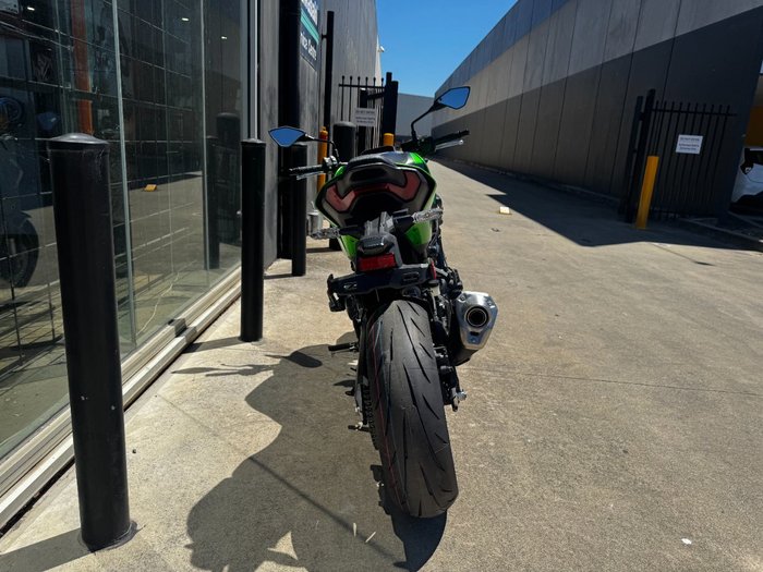 2026 Kawasaki 2026 Kawasaki 900CC Z900 SUPERNAKED (ZR900STFNN) SPORTS GREEN