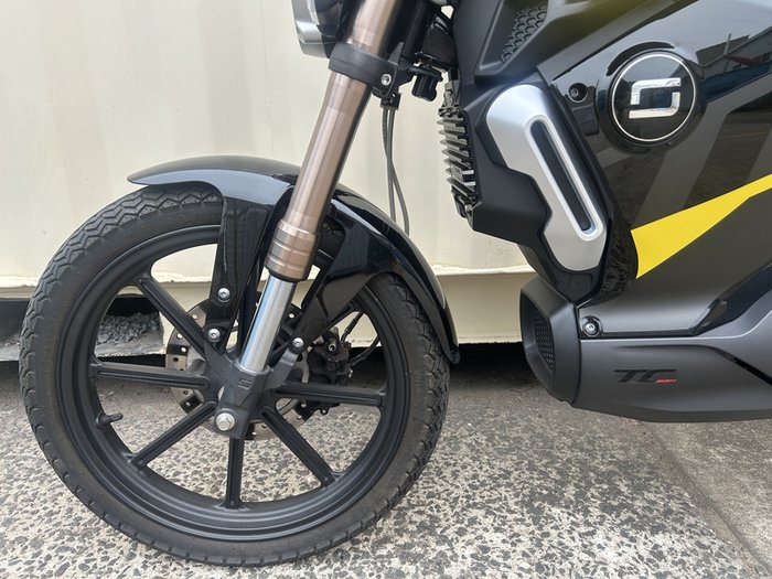 2021 SUPER SOCO TC MAX ROAD YELLOW