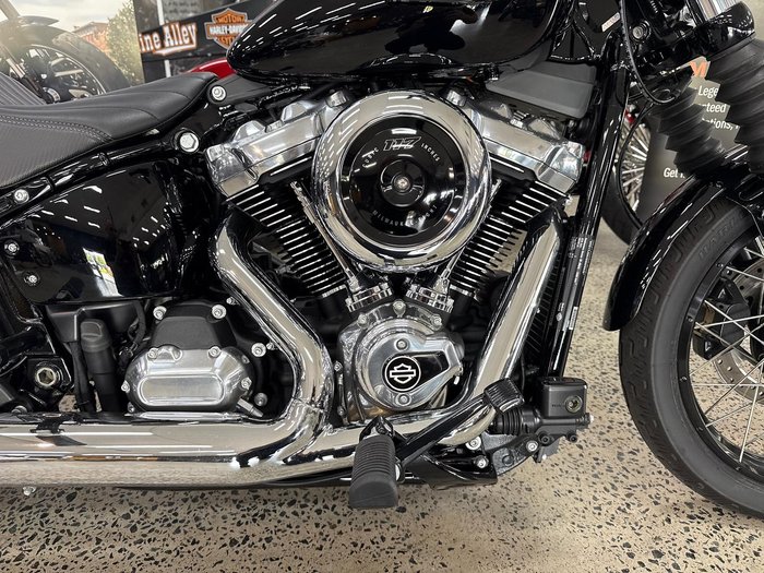 2025 Harley-Davidson Street Bob 117 (FXBB) Softail Black