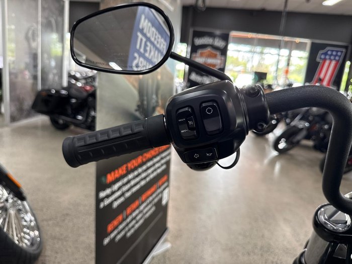 2025 Harley-Davidson Street Bob 117 (FXBB) Softail Black