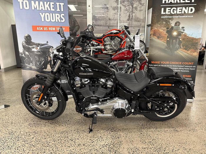 2025 Harley-Davidson Street Bob 117 (FXBB) Softail Black