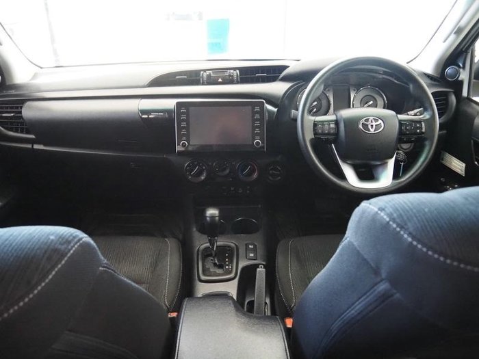 2021 Toyota Hilux SR