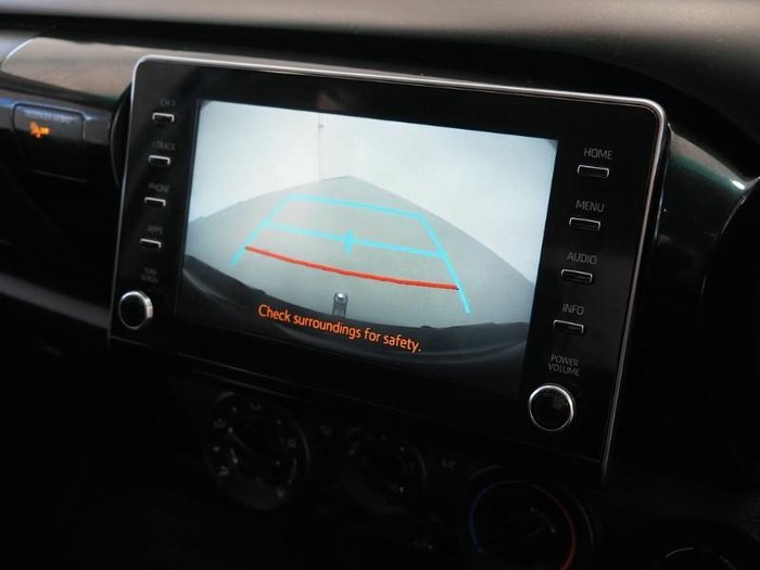 2021 Toyota Hilux SR