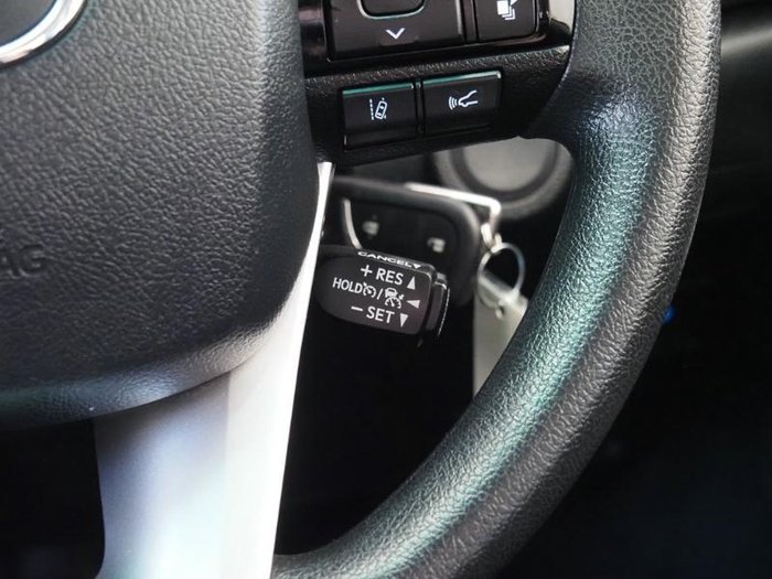 2021 Toyota Hilux SR