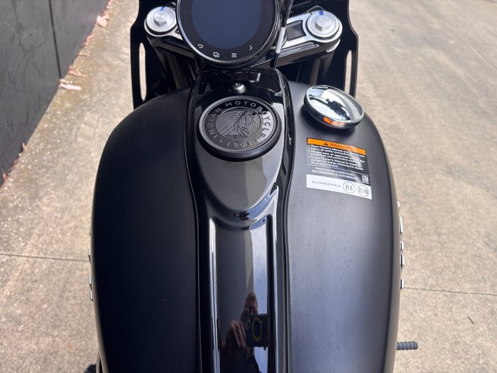 2024 Indian SPORT CHIEF BLACK