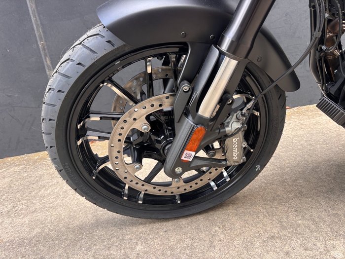 2024 Indian SPORT CHIEF BLACK