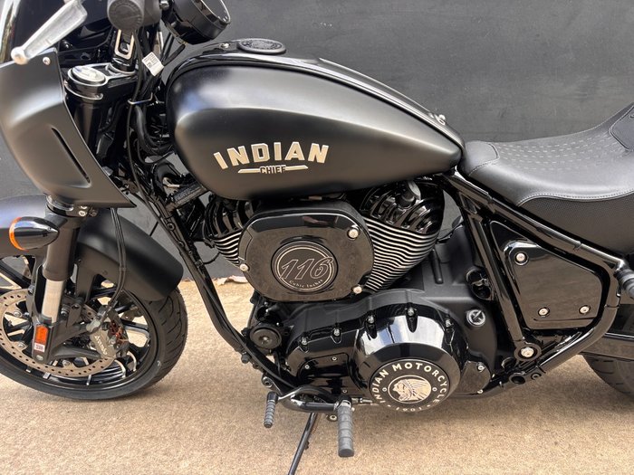 2024 Indian SPORT CHIEF BLACK