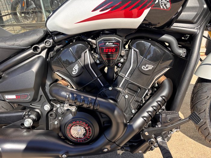 2025 Indian SCOUT 101 WHITE