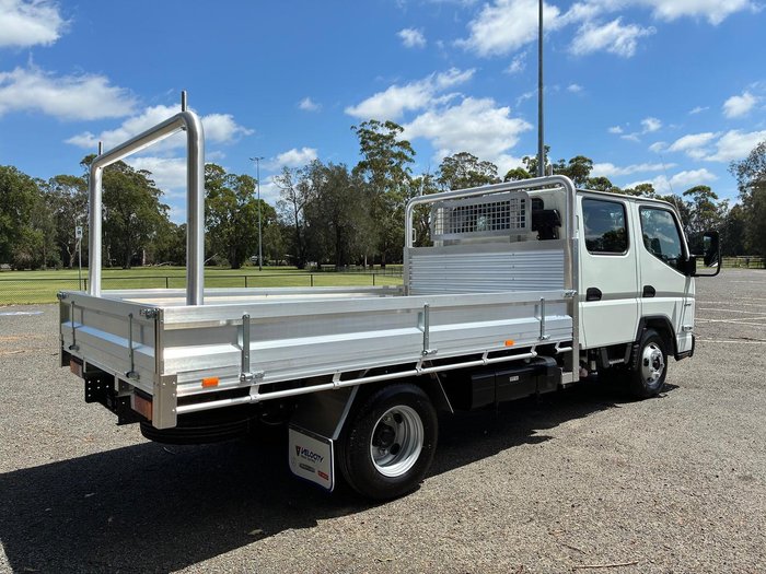 2025 Fuso Canter 515 White