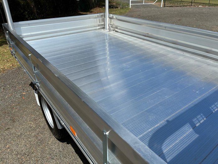 2025 Fuso Canter 515 White