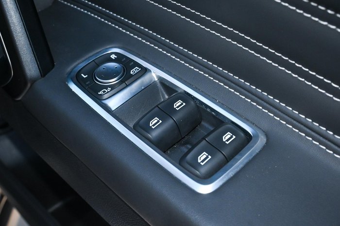 2025 LDV D90 Executive