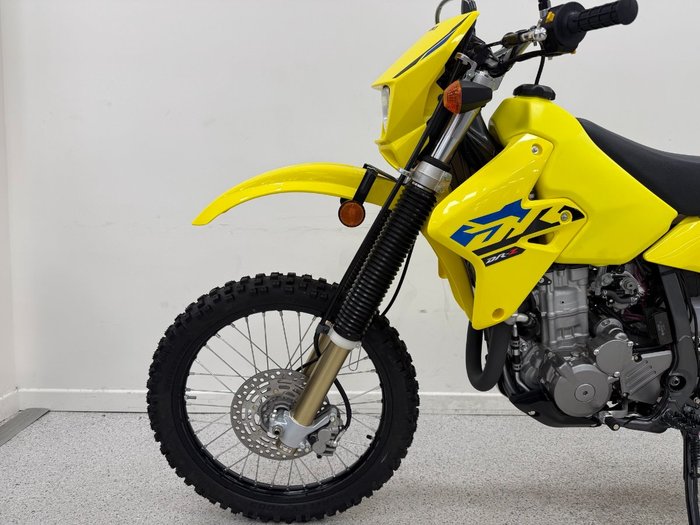 2025 Suzuki 2025 Suzuki 400CC DR-Z400E Enduro Yellow