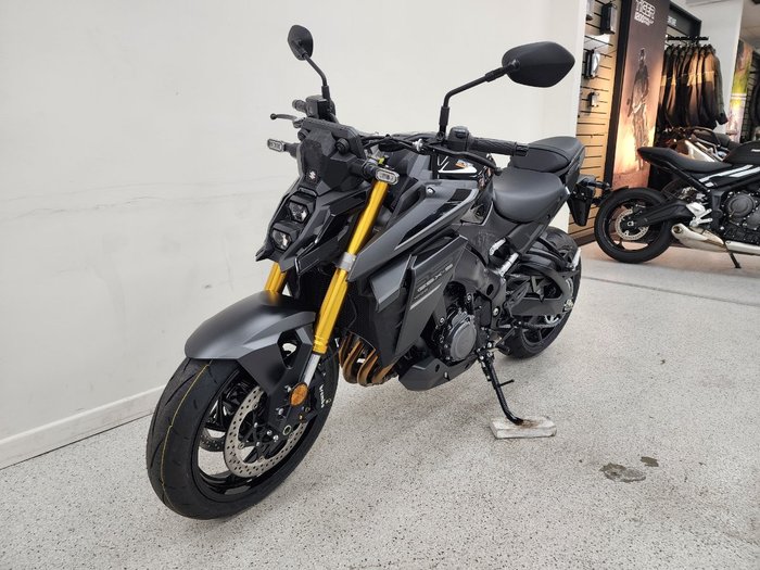 2025 Suzuki GSX-S1000 Black