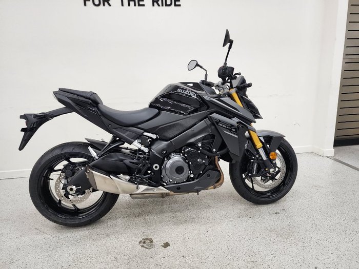 2025 Suzuki GSX-S1000 Black