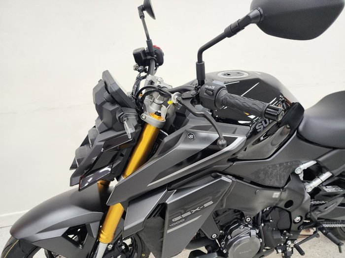 2025 Suzuki GSX-S1000 Black