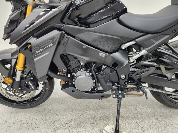 2025 Suzuki GSX-S1000 Black