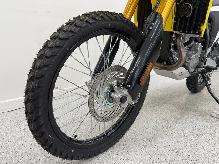 2025 Suzuki DR-Z400S Yellow