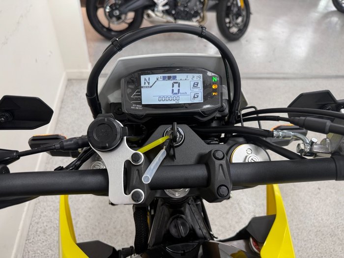 2025 Suzuki DR-Z400S Yellow