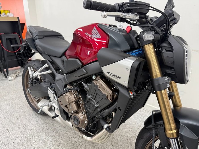 2025 Honda CB650RAC Red