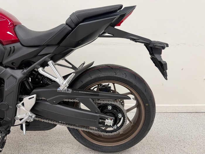 2025 Honda CB650RAC Red