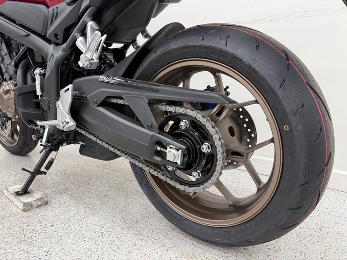 2025 Honda CB650RAC Red