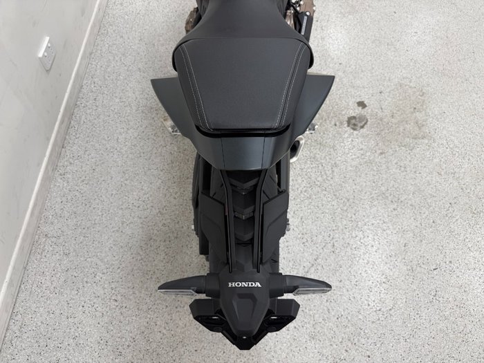 2025 Honda CB650RAC Red