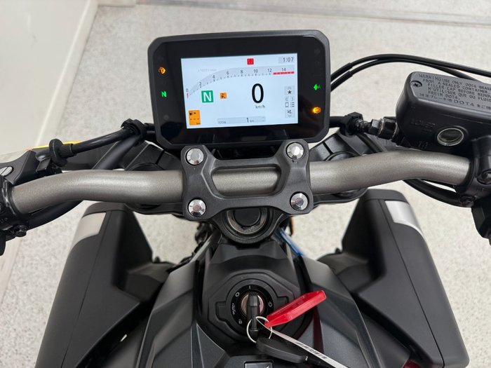 2025 Honda CB650RAC Red